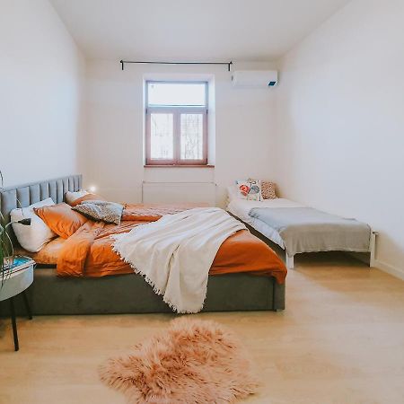 Priestranny Apartman V Centre Košice Exteriör bild