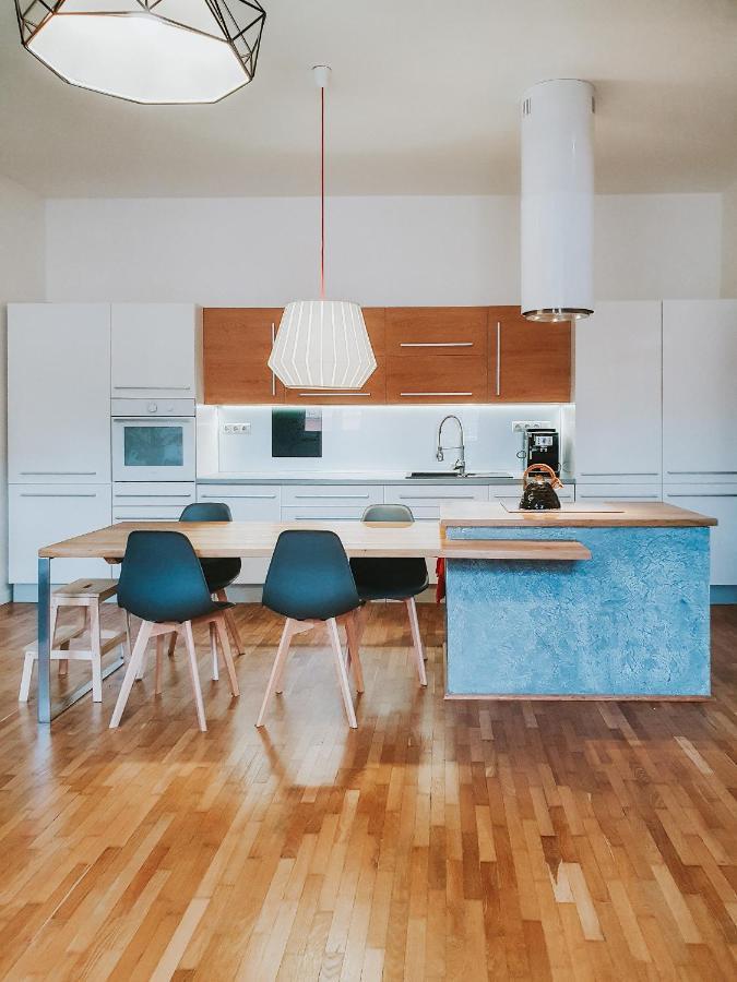 Priestranny Apartman V Centre Košice Exteriör bild