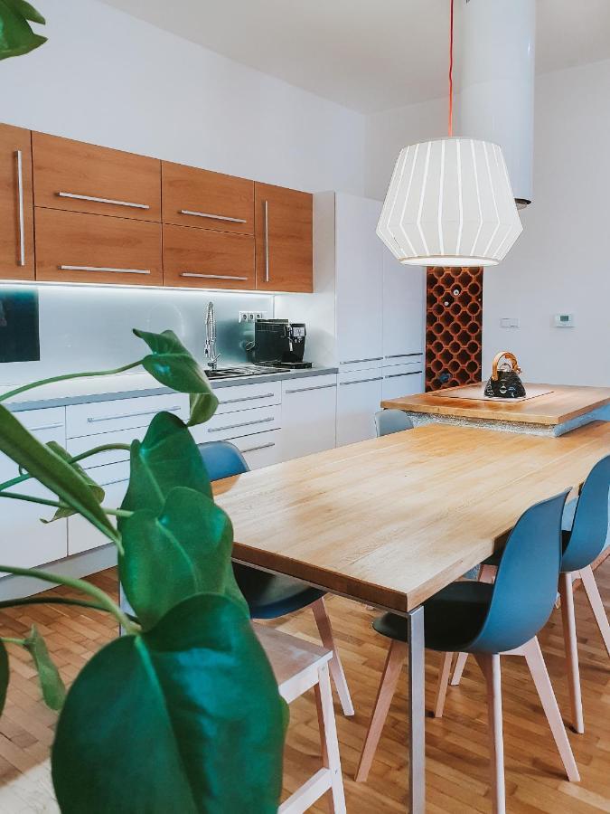 Priestranny Apartman V Centre Košice Exteriör bild